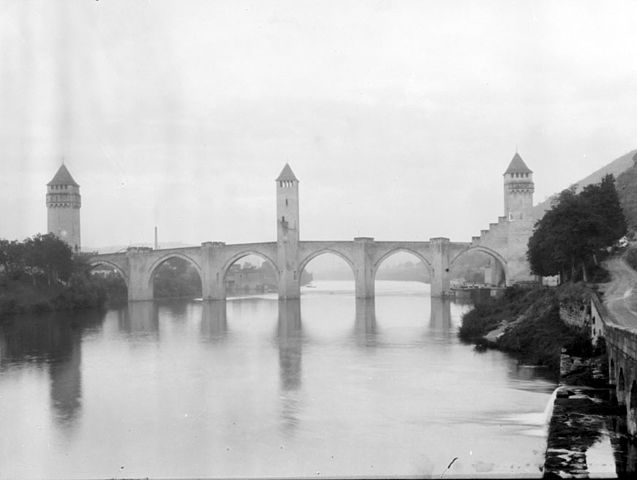 Pont_Valentré,_Cahors_(3238516007)